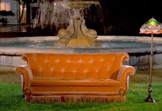 sofa-friends Sofá pro noivo dormir depois da briga